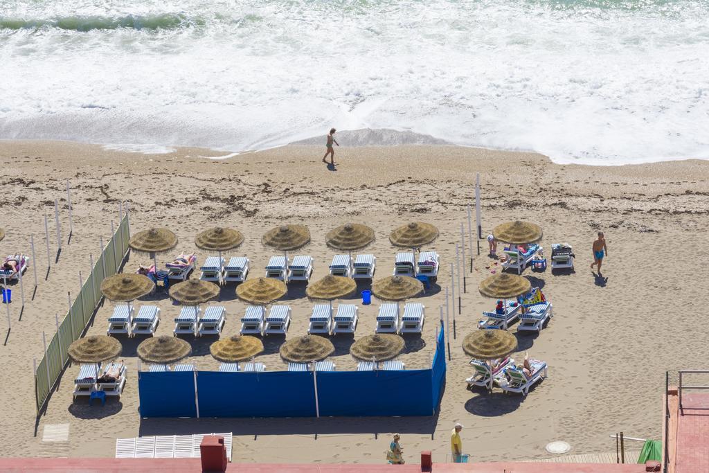 RENTHAS Benalmadena Playa Apartment Bagian luar foto