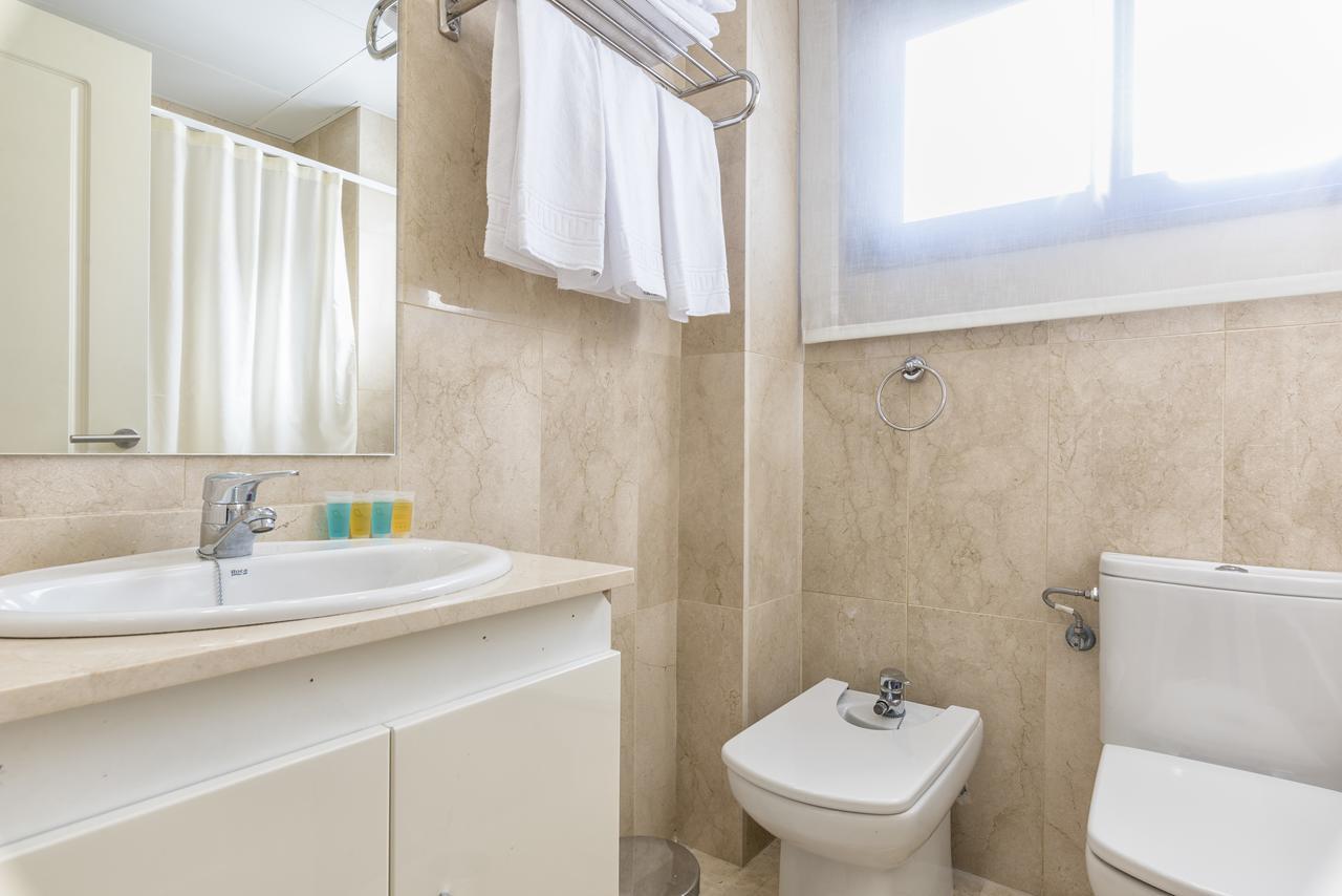 RENTHAS Benalmadena Playa Apartment Ruang foto